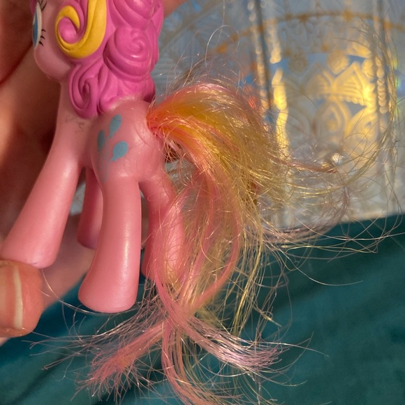SOLD in Bundle / B1G2 - MLP Pinkie Pie Plastic Horse - Buy 1, Get 2 FREE - Picture 7 of 7